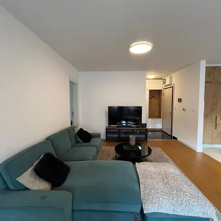 Forest Nook Free Garage *