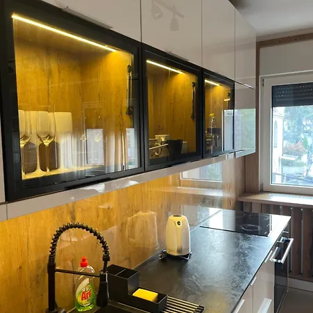 Forest Nook Free Garage Belgrade