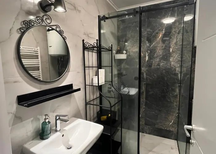 Forest Nook Free Garage Belgrad